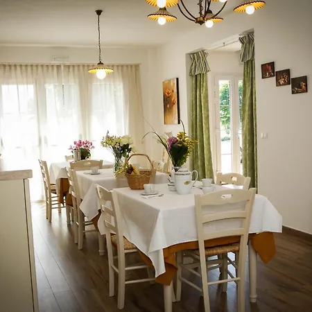 La Cascina Oda ve Kahvaltı *